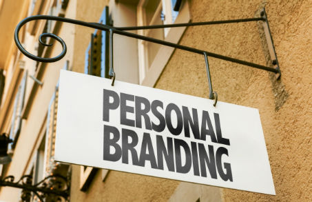 5 consejos para crear tu marca personal a través de las redes sociales Hoy hemos recorrido internet y hemos estado preguntando a distintos expertos en redes sociales para que nos den ciertos consejos...